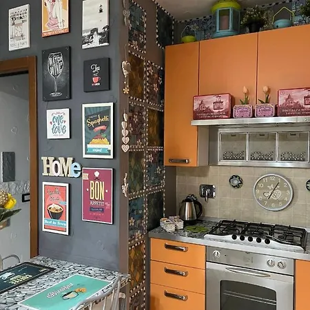 Elly House * Καζαλέκιο ντι Ρένο